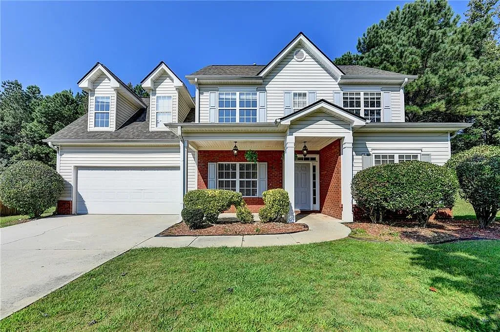5BR Home in Loganville , GA