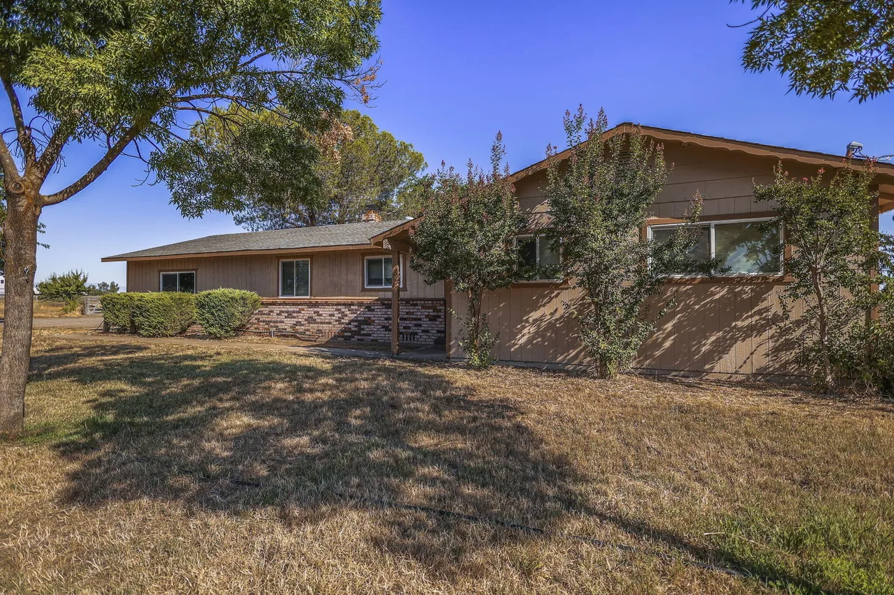 3BR Home in Red Bluff , CA