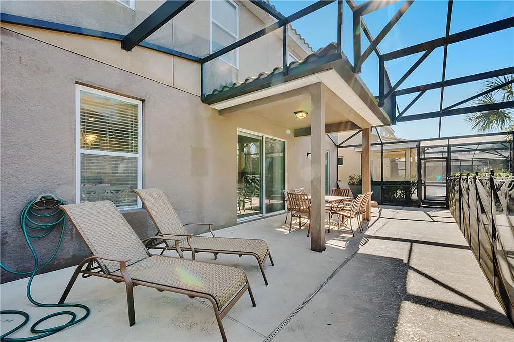 6BR Home in Davenport , FL photo 2