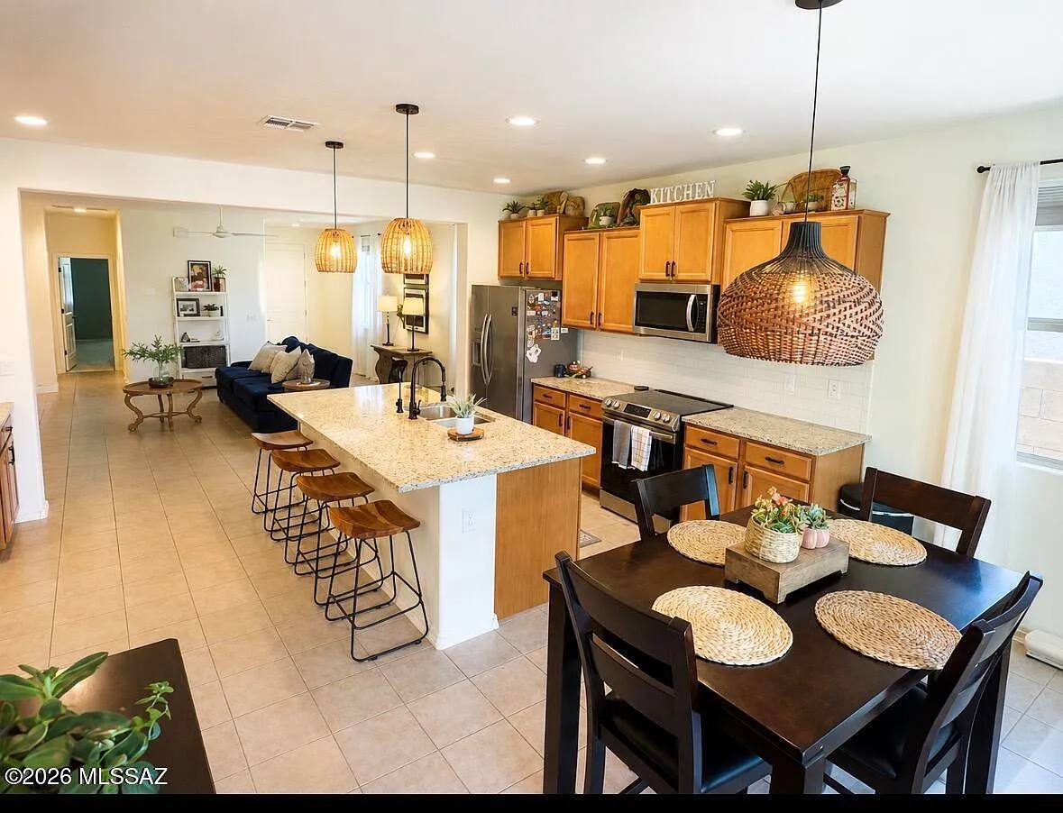 4BR Home in Marana , AZ photo 3