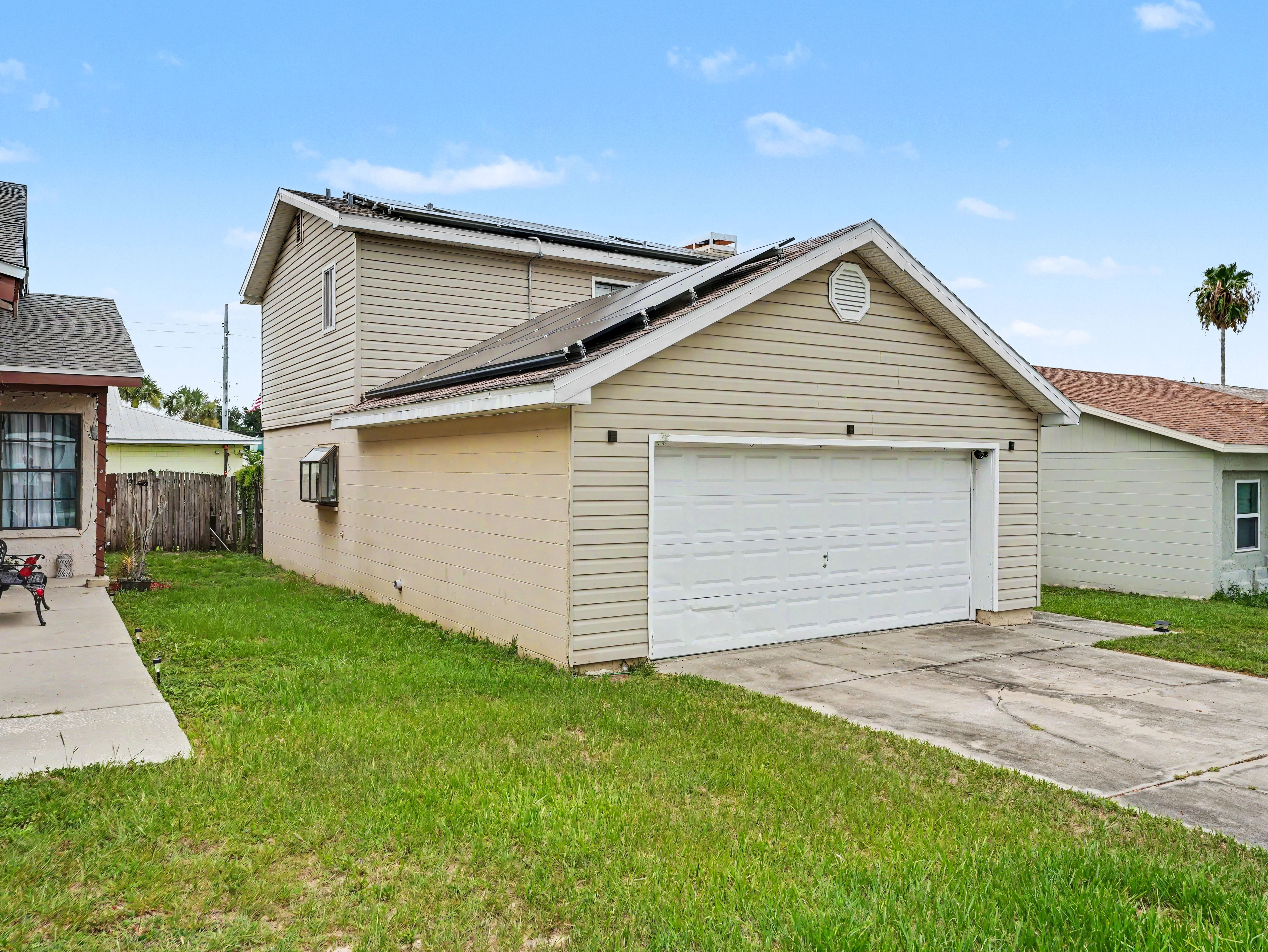 3BR Home in Winter Haven , FL