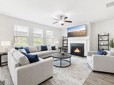 4BR Home in Jonesboro โ Subject To photo 3