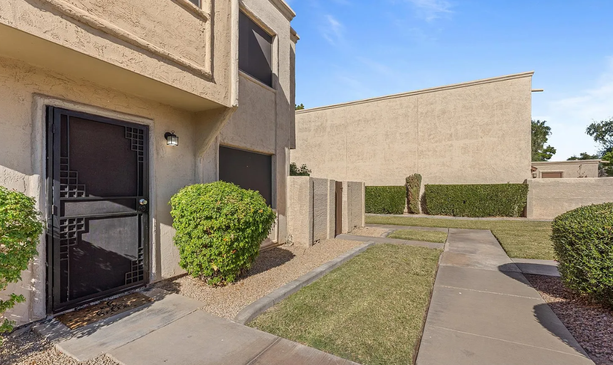 3BR Home in Scottsdale , AZ