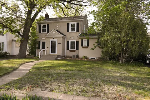 3BR Home in Minneapolis , MN