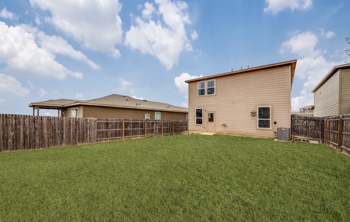 4BR Home in San Antonio , TX photo 3