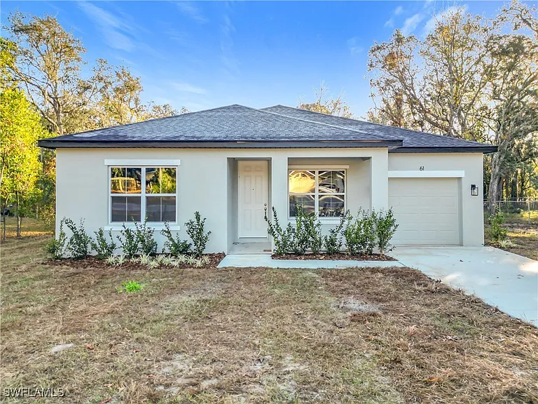 4BR Home in Lehigh Acres , FL