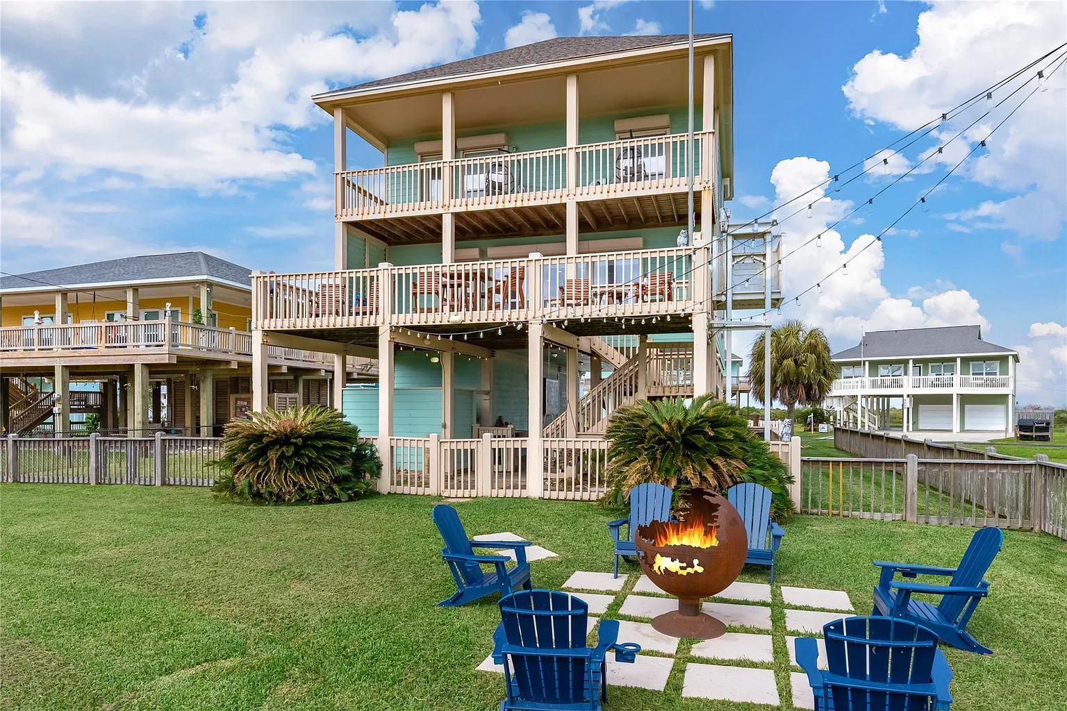 3BR Home in Crystal Beach , TX