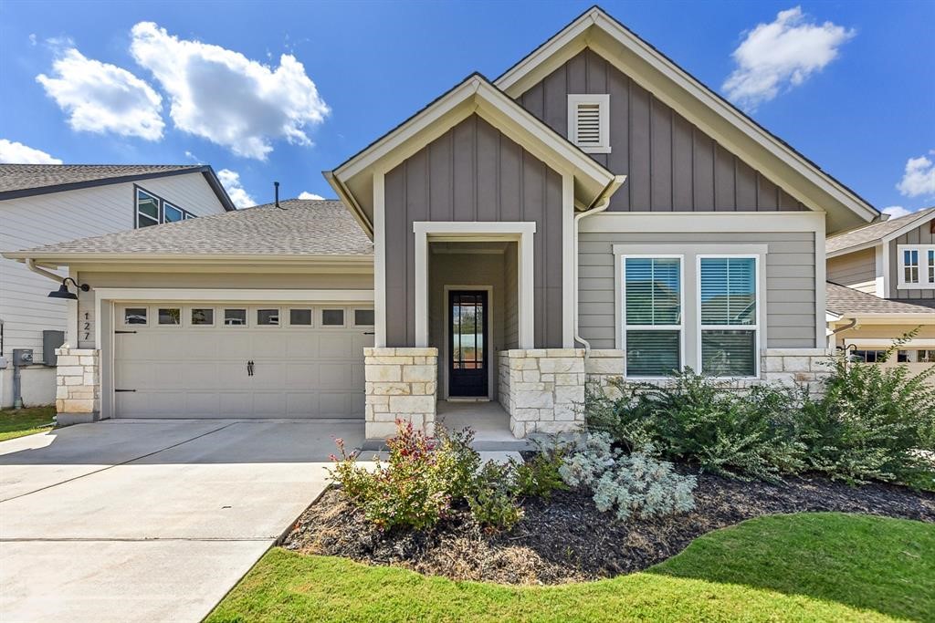 4BR Home in Dripping Springs , TX