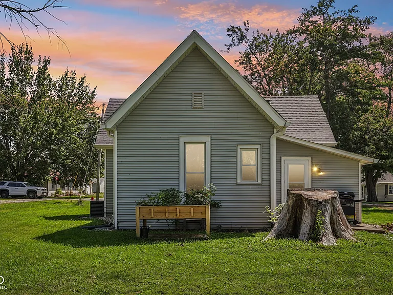 2BR Home in North Salem , IN