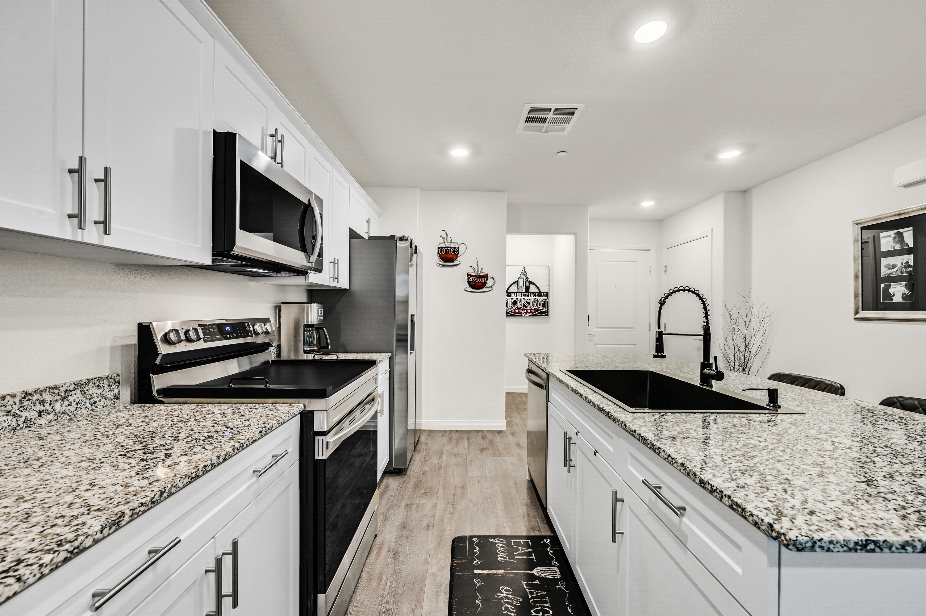 3BR Home in North Las Vegas , NV photo 3
