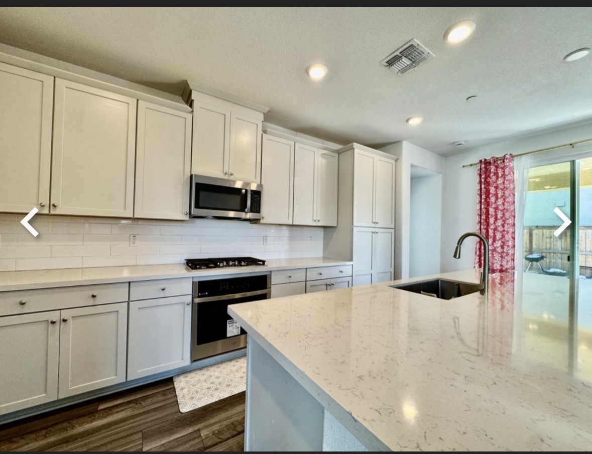 4BR Home in Sacramento , CA photo 3