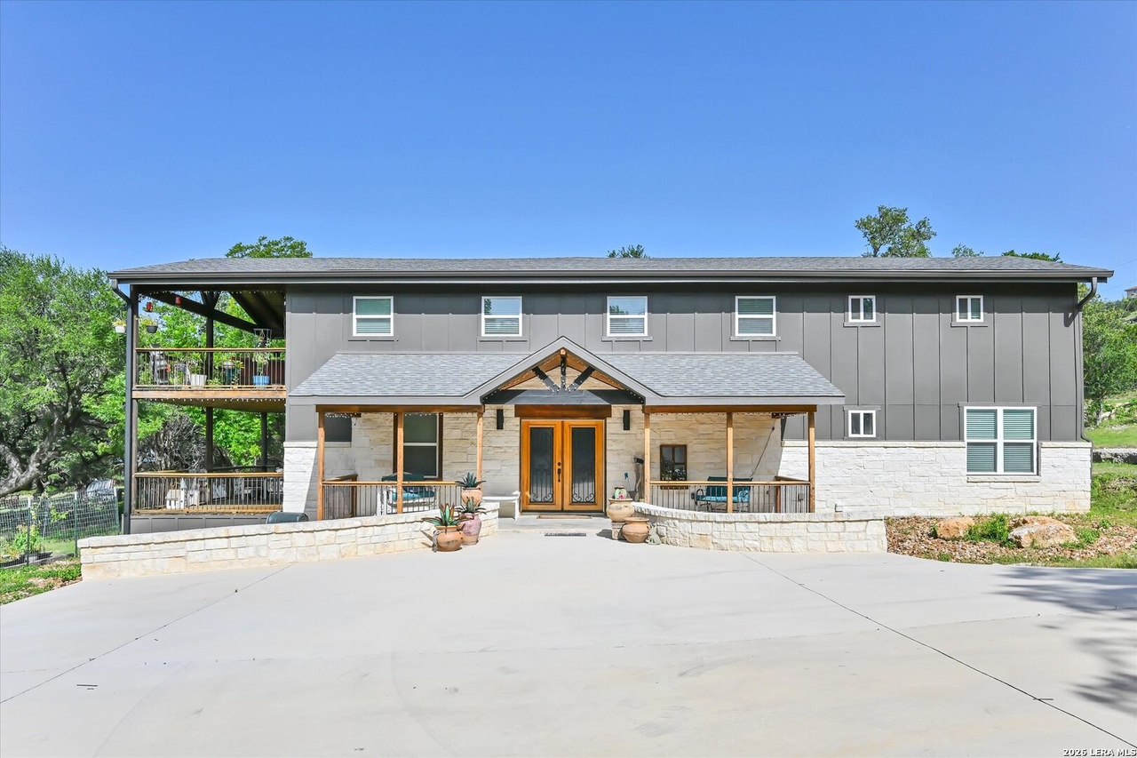 4BR Home in Canyon Lake , TX