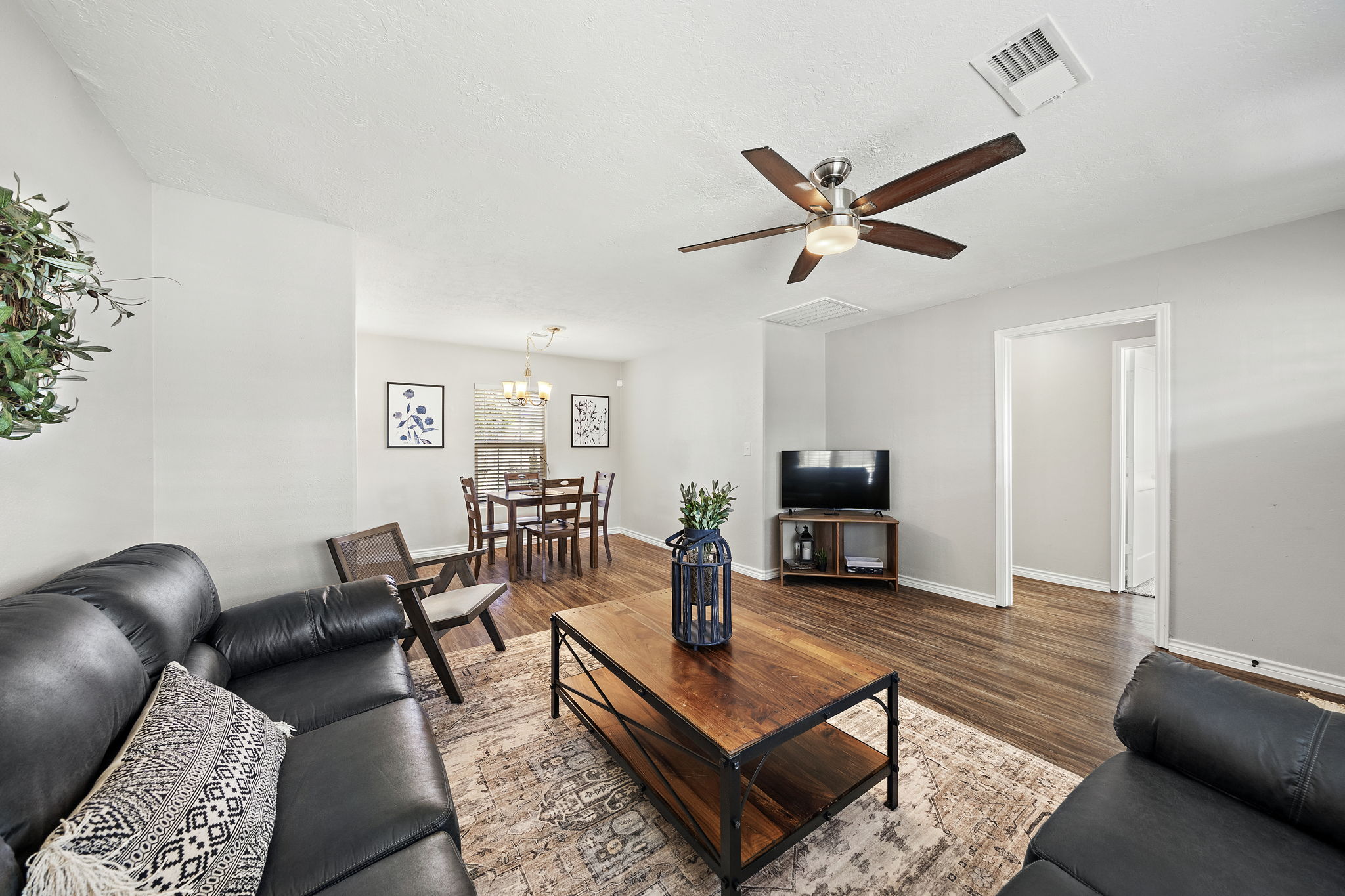 3BR Home in Baytown , TX photo 3