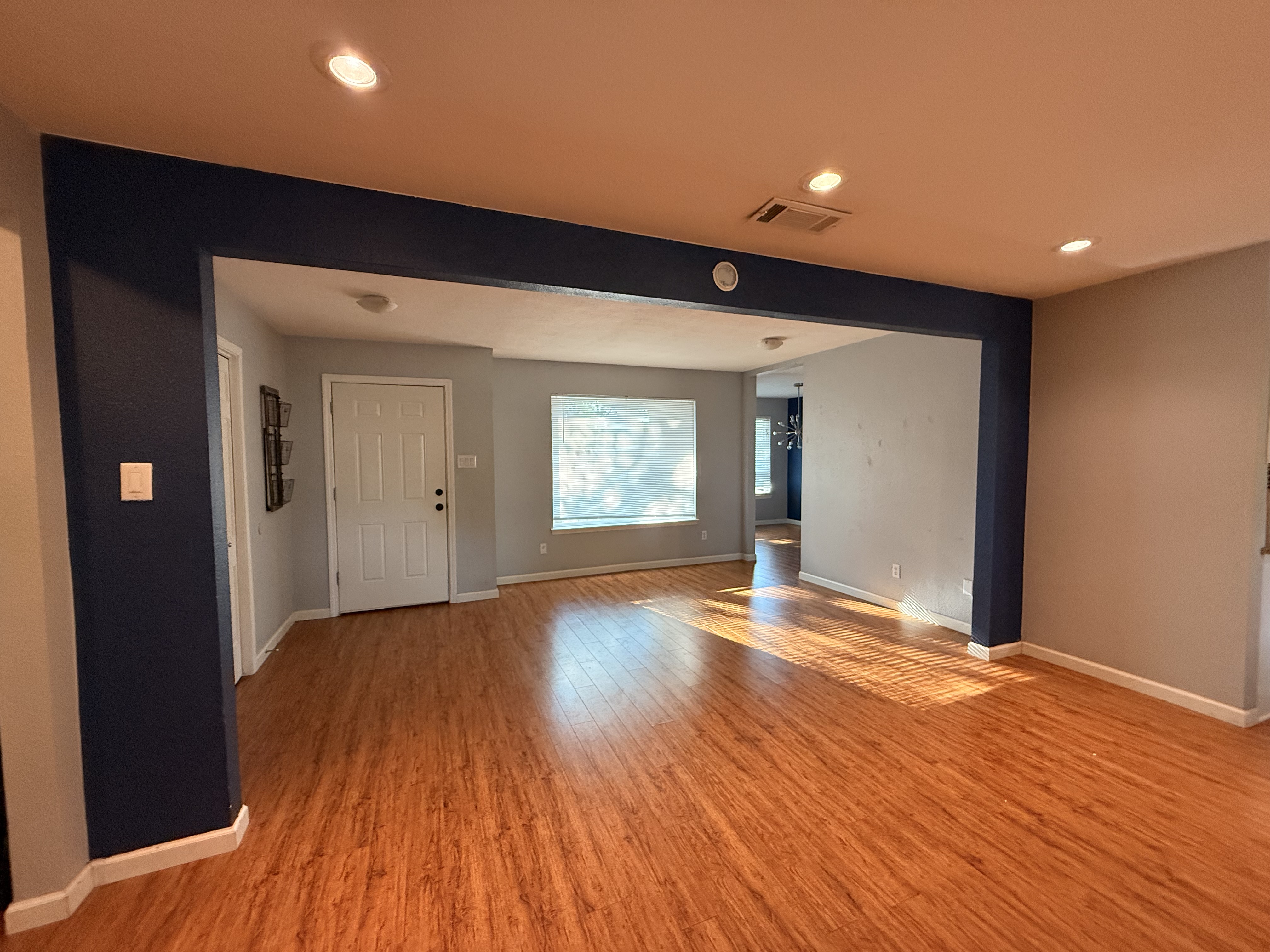 5BR Home in Austin , TX photo 3