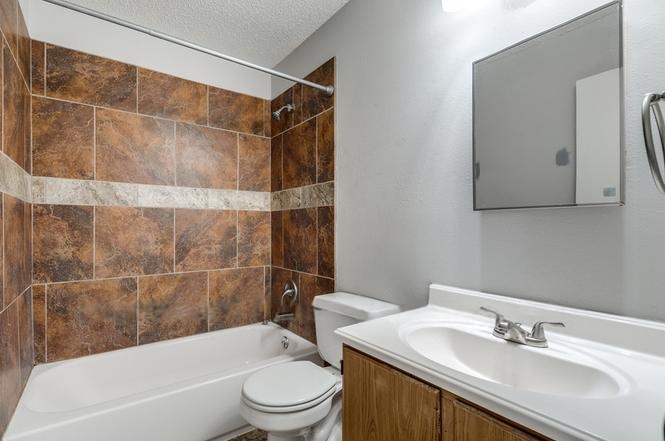 4BR Home in San Antonio , TX photo 3