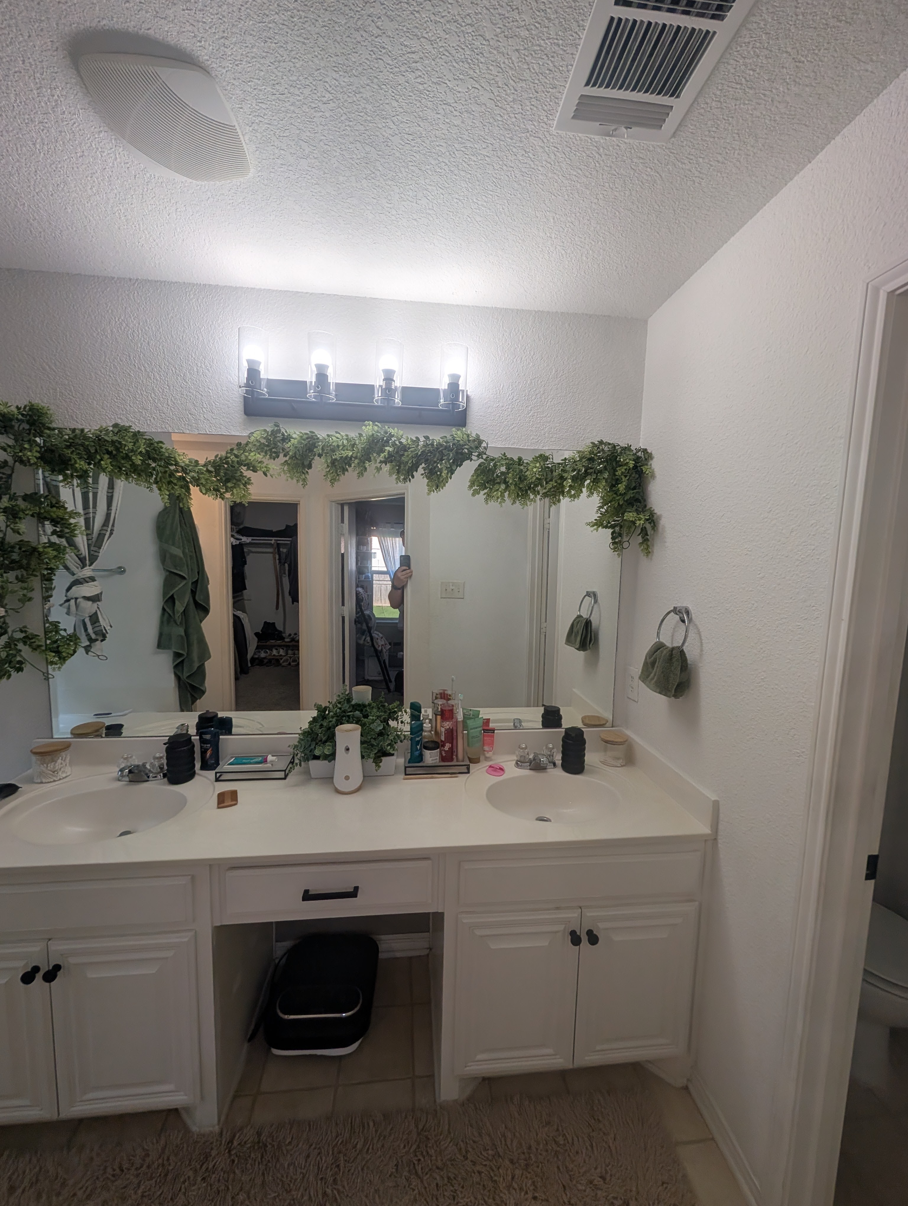 4BR Home in Haslet , TX photo 2