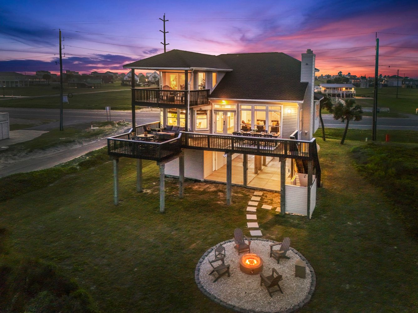 4BR Home in Galveston , TX