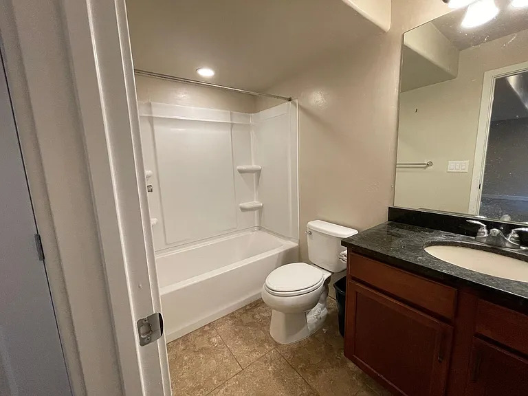 4BR Home in Herriman , UT photo 3