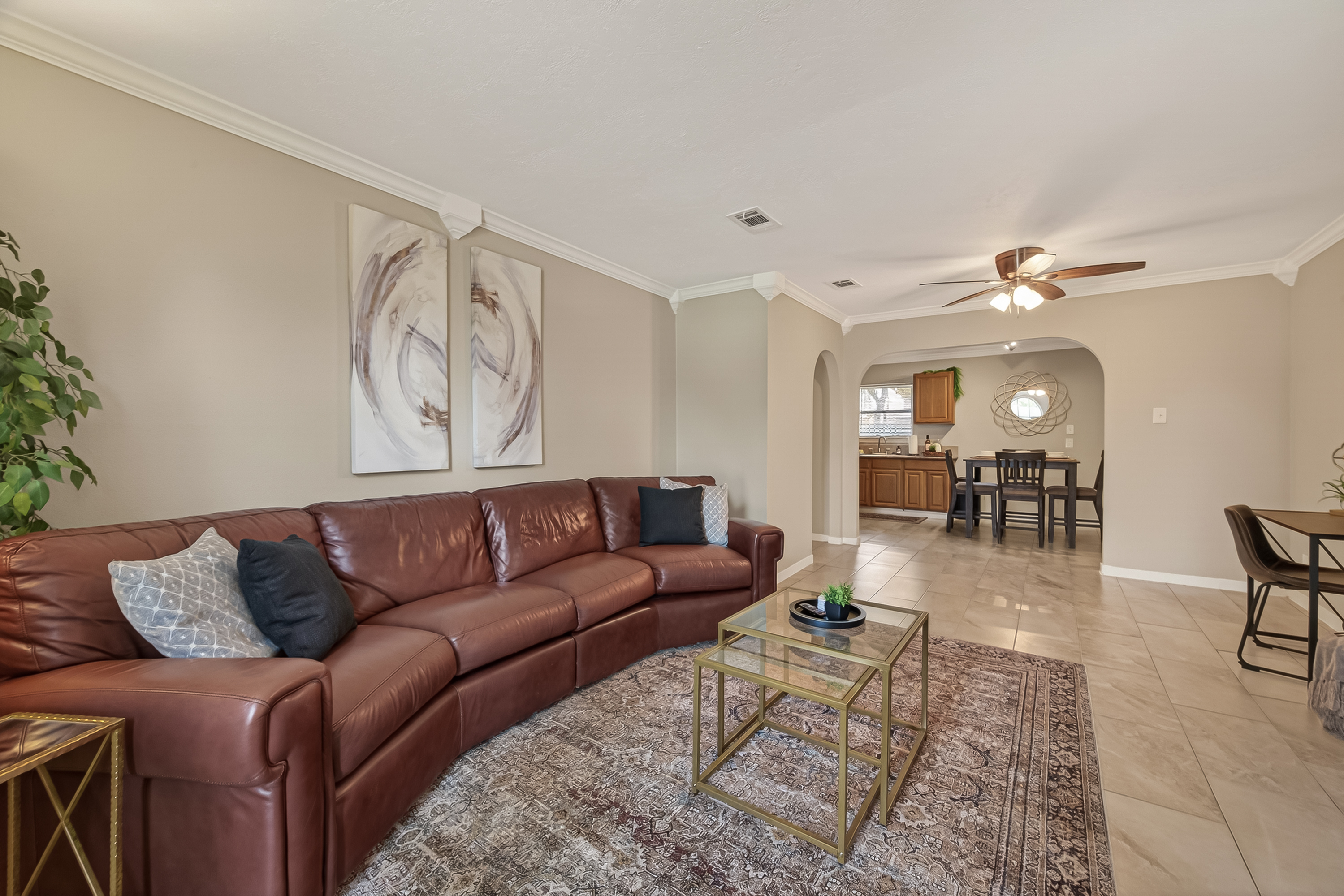 3BR Home in Houston , TX photo 2